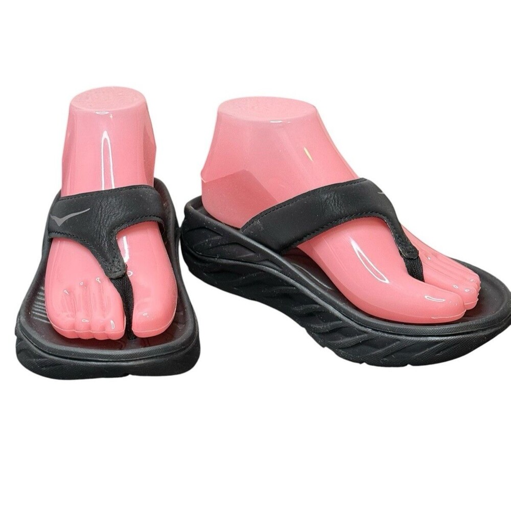 Hoka One One Ora Recovery  Flip Flops Black Sandals Thong  Womens 6 EUC